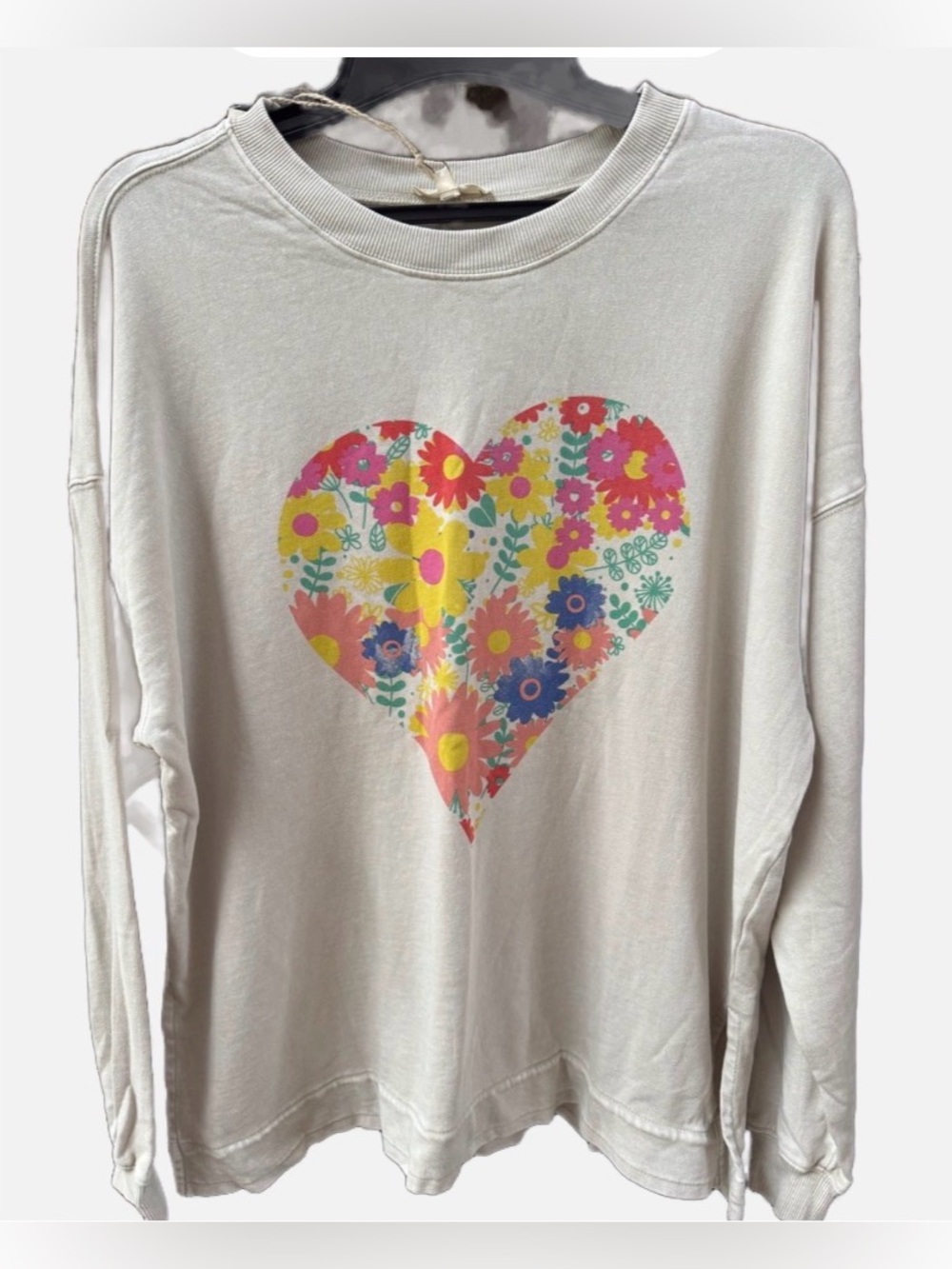 Easel Cream Floral Heart Graphic Lightweight Relaxed oversized Sweatshirt